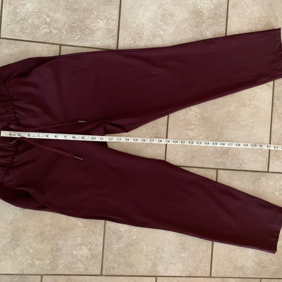 Lululemon pants - Picture 3 of 6